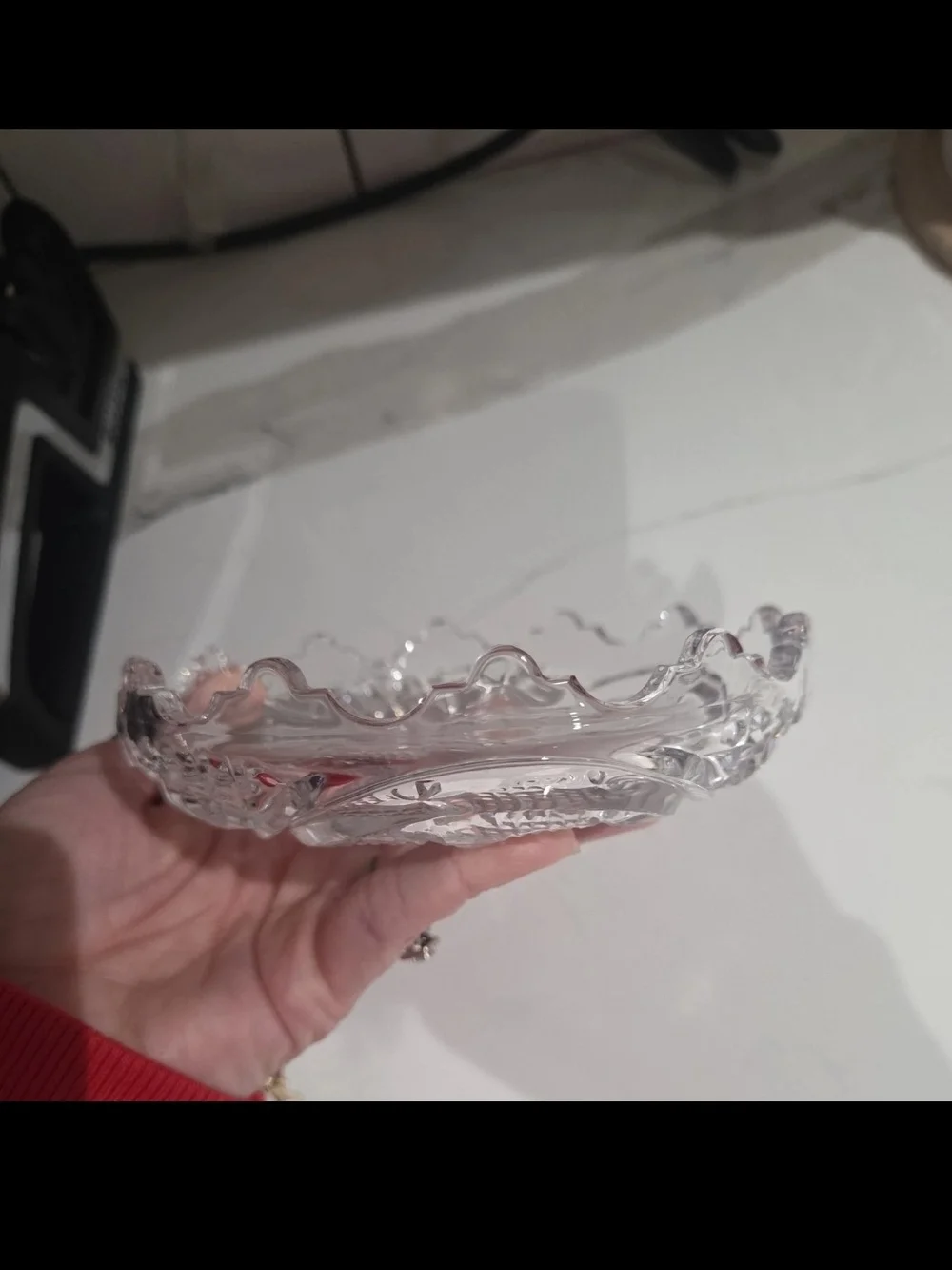 Vtg Crystal Cut Glass Bowl With Apple, Pear & Strawberry Design Scallop Edge